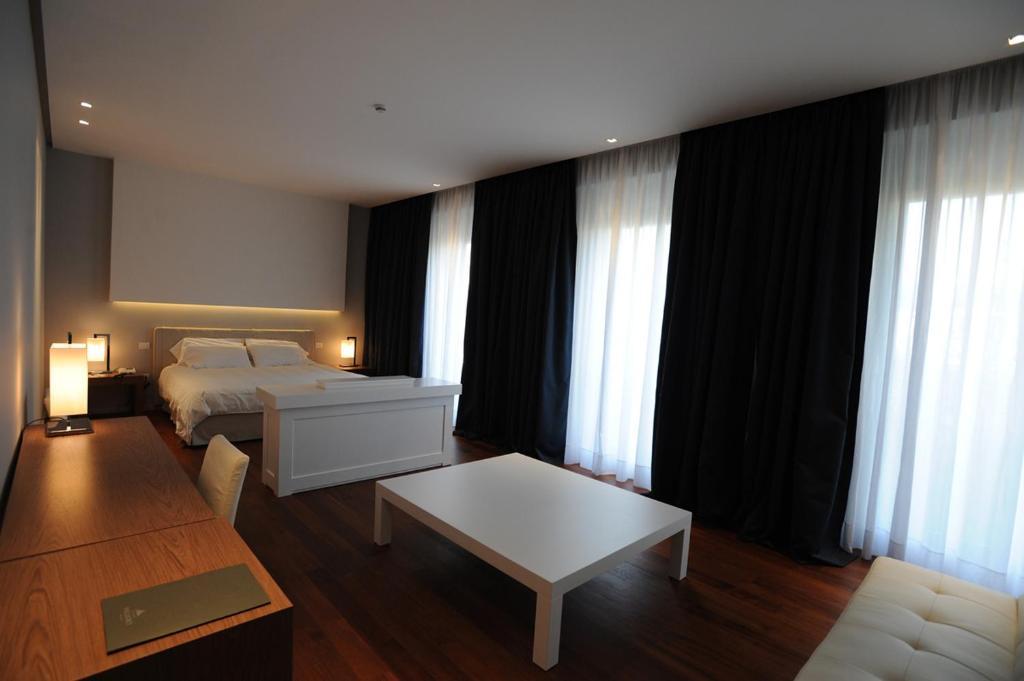 Cristina Park Hotel Montesarchio Exterior photo